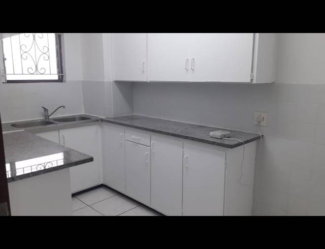 2 BEDROOM FLAT RENTED IN MORNINGSIDE